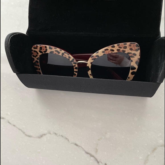 Authentic Dolce and Gabbana leopard cat eye sunglasses - Picture 8 of 8
